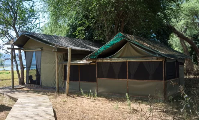 Family tent at Ruckomechi Camp